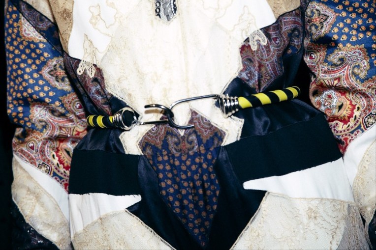 GIVENCHY_2013183-tt-width-970-height-576-crop-1-except_gif-1-scale_up-1