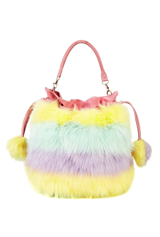 furry-bag-vogue-19nov13_b