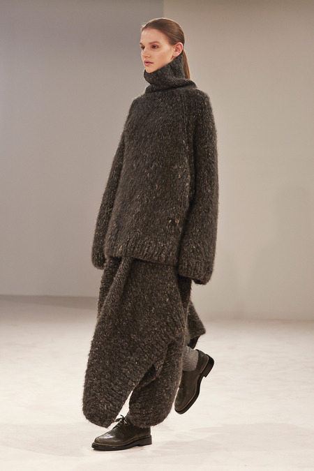 Row_002_1366.450x675