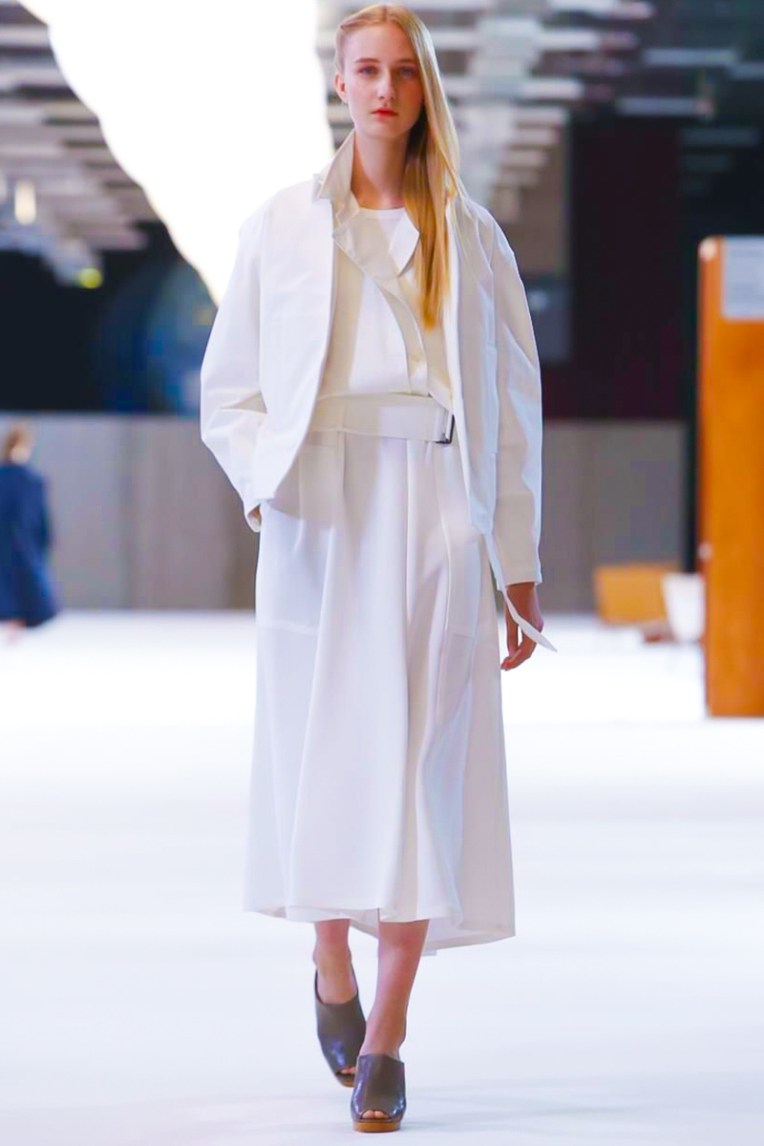 Christophe Lemaire Ready to Wear Spring Summer 2015 in Milan