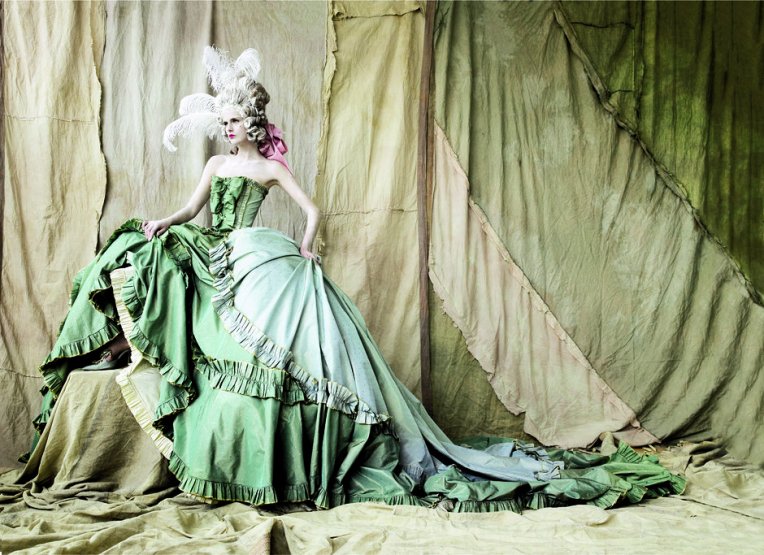 02-john-galliano-best-looks