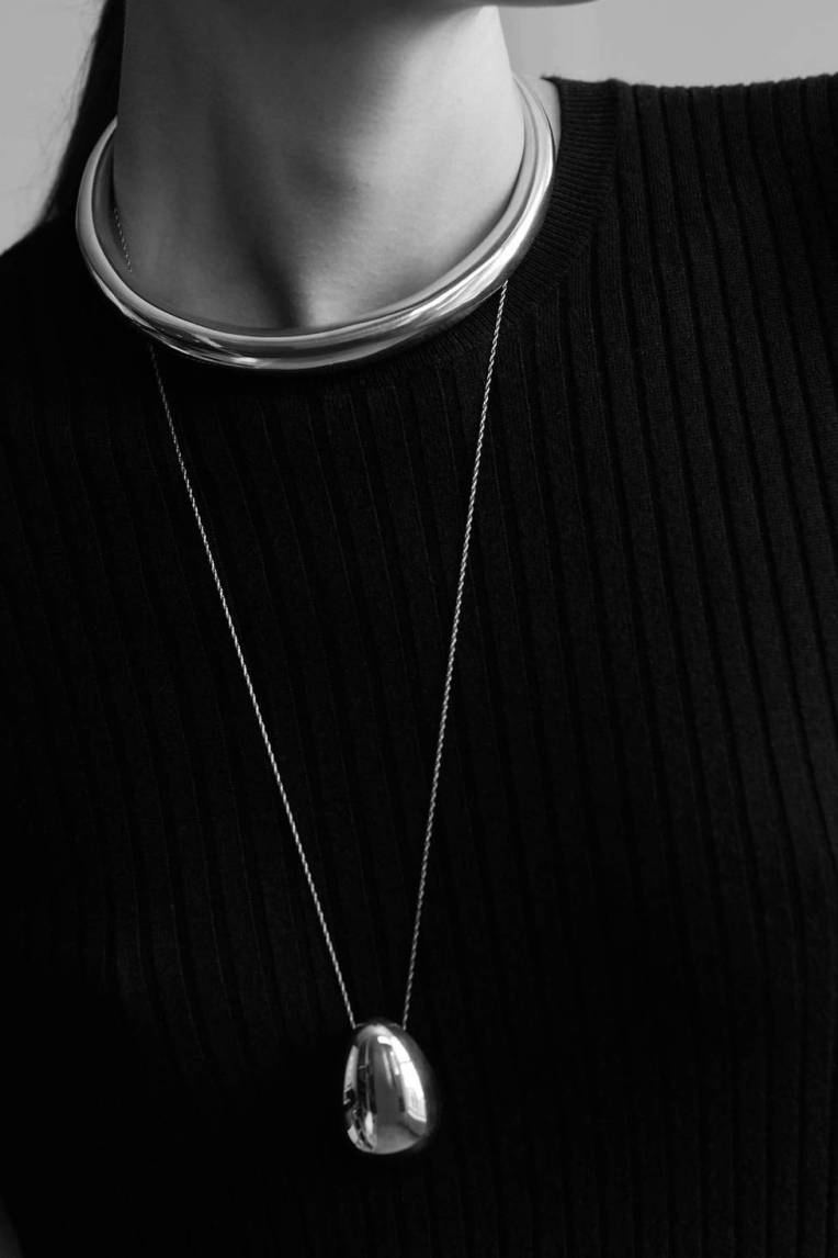 medium_ED_CH_v2.21_THOMASLOHR_SOPHIE-BUHAI_necklaces_FINAL