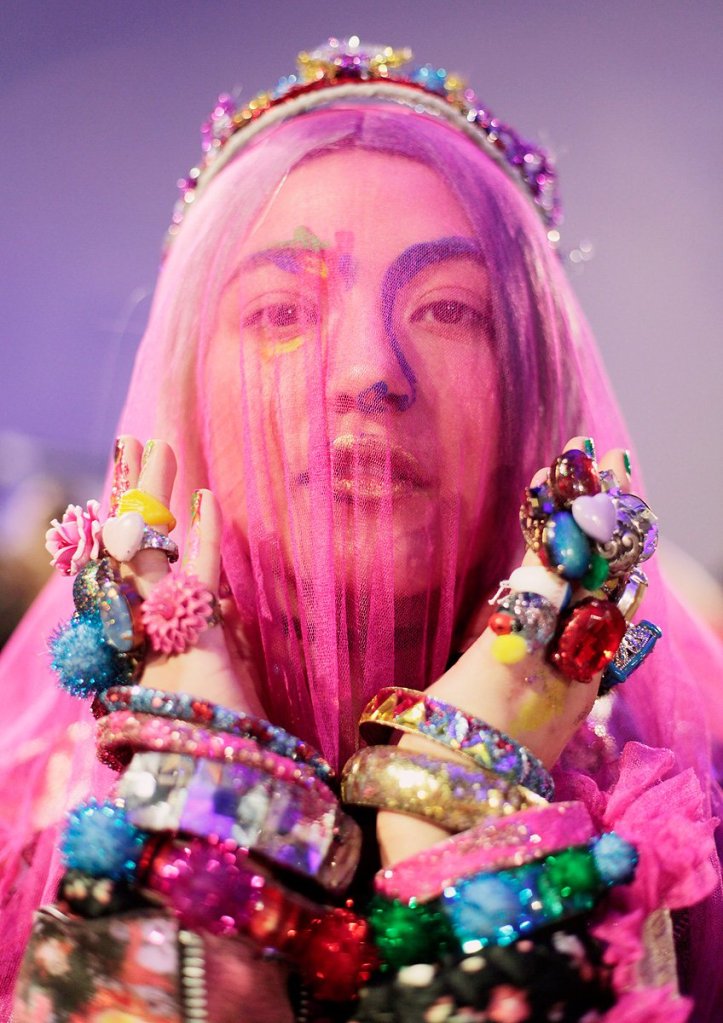 meadham-kirchhoff-victoria-and-albert-03_154816894840