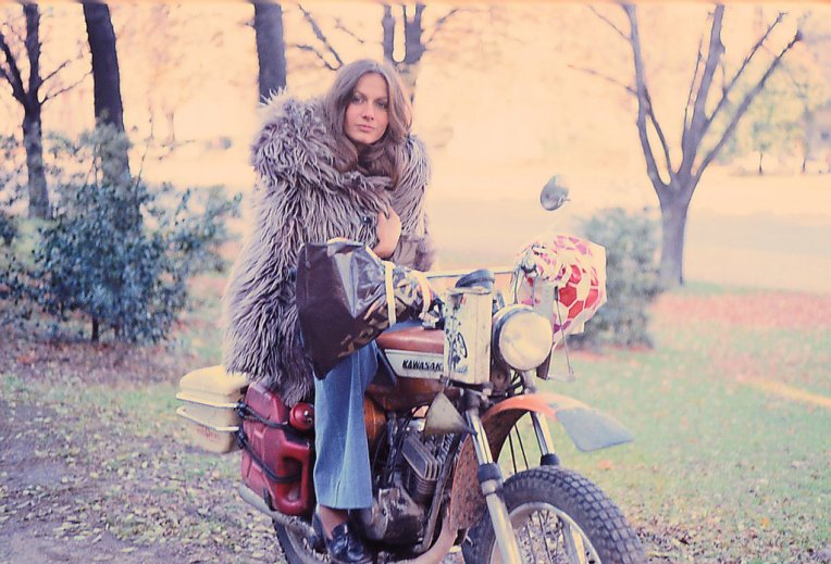 chloe-slide-D18T-jumbo