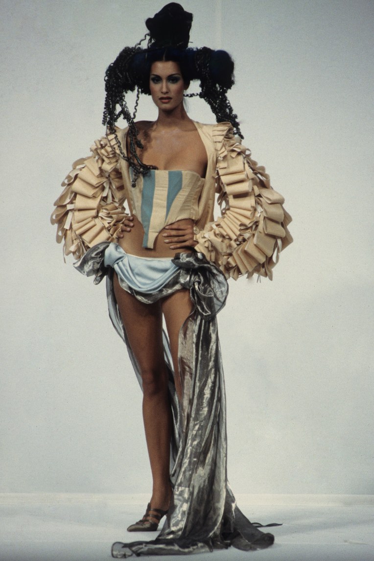 JOHN-GALLIANO-SPRING-1993-RTW-070