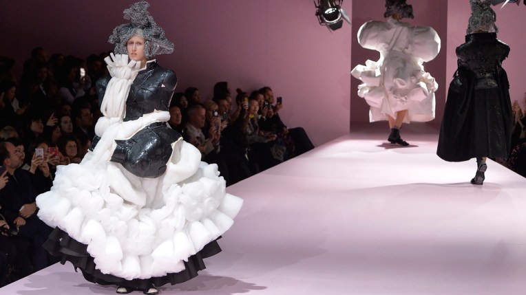 11e7b6d6-0167-11e7-ace0-1ce02ef0def9